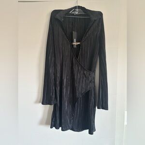 Fashion Nova Black with gold accents piece Ribbed Long Sleeve Sheath Dress